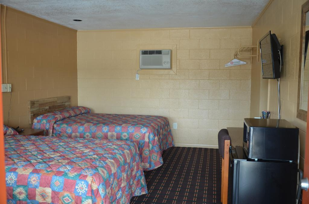 El Camino Motel