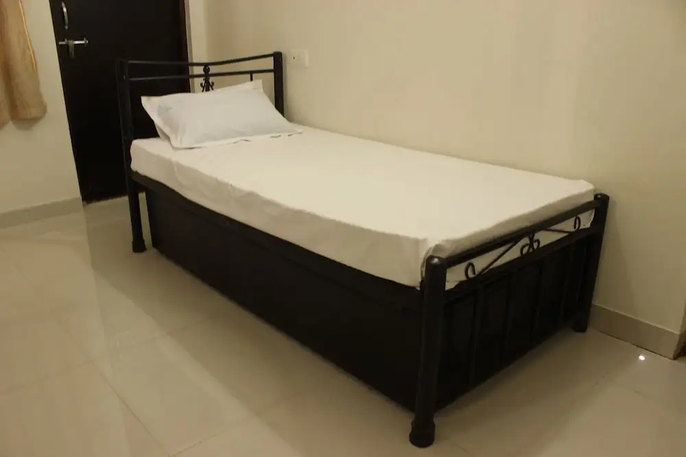 Sun n sand apartments, Candolim, North Goa