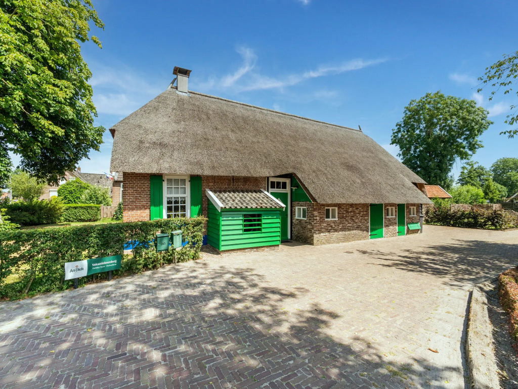 Beautifully renovated Staphorster farmhouse with sauna