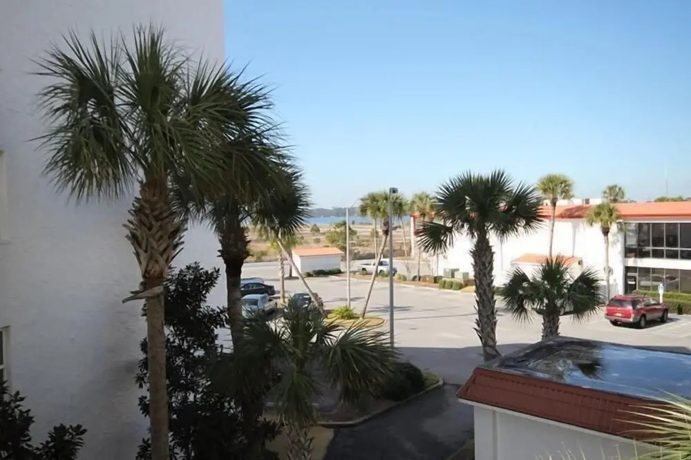 139 El Matador 2 Bedroom Condo by RedAwning