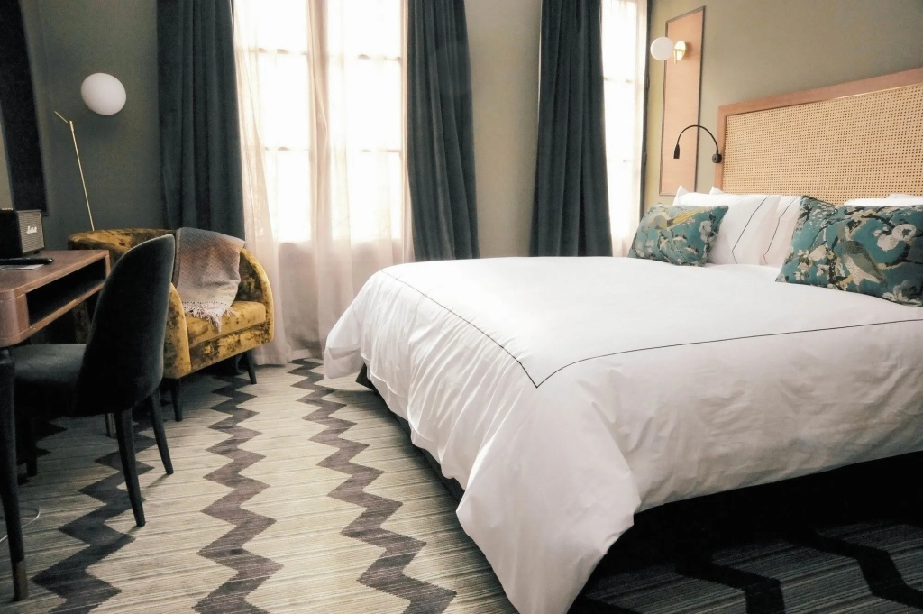 MomArt Hotel