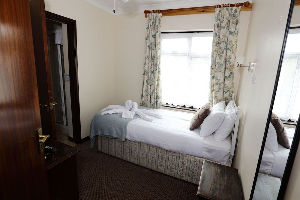 Aylesbray Lodge