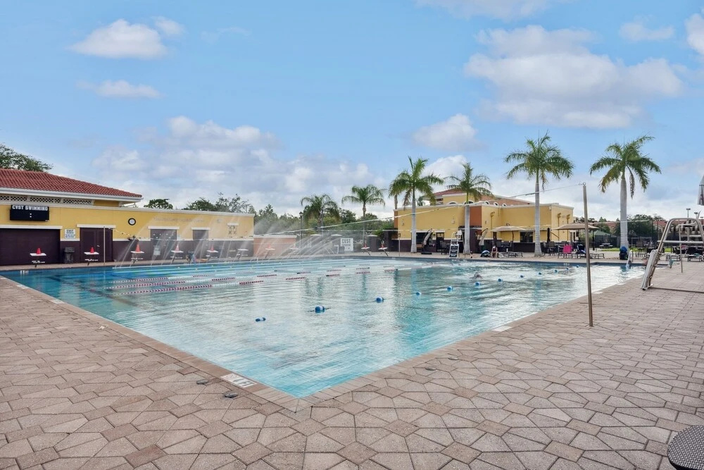2 bedroom Tampa Condo at Private Golf Course 2 Condo by RedAwning
