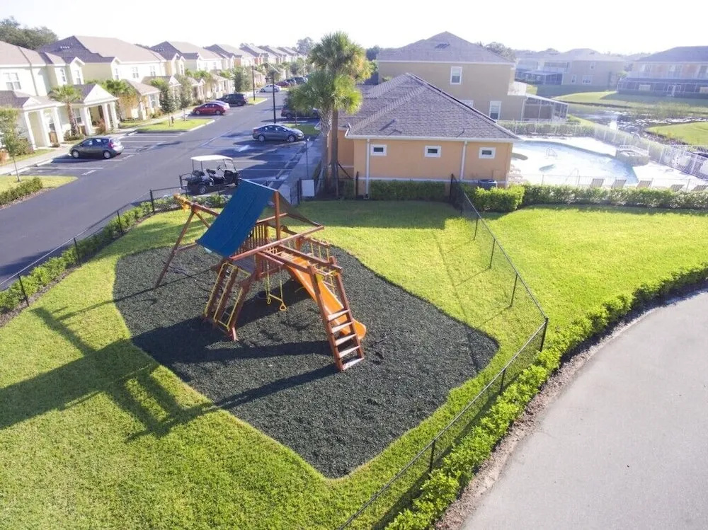 17413sb - Serenity 3 Bedroom Townhouse