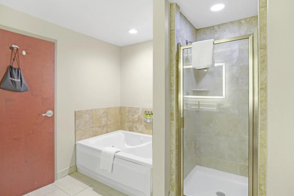 Holiday Inn Express - Gulfport Beach by IHG