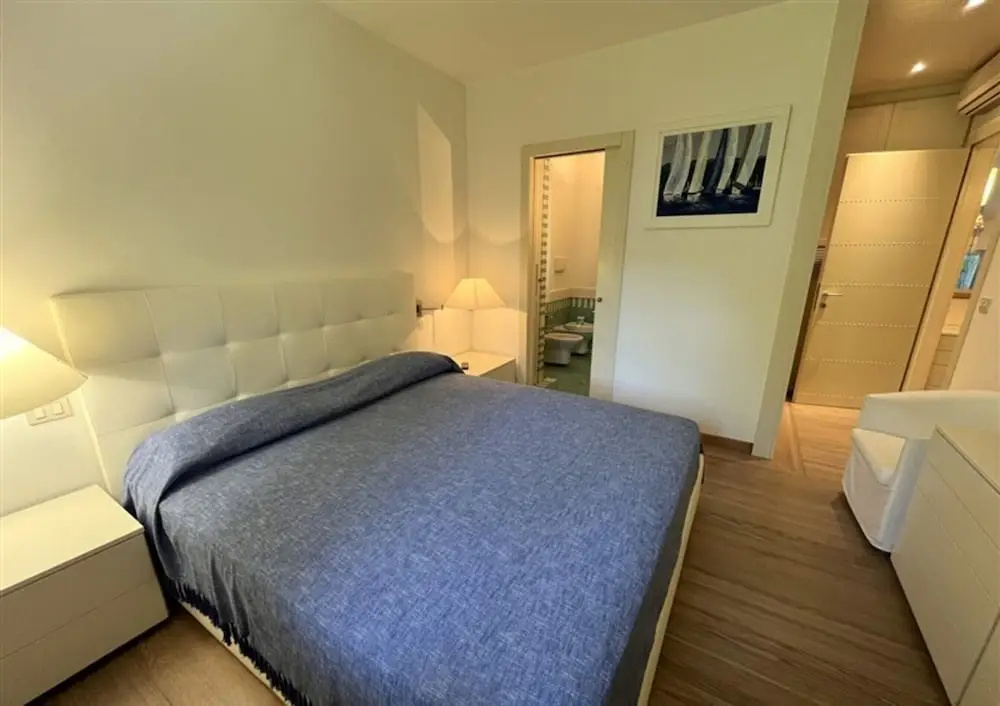 Charming and Tastefully Furnished Villa Steps From the sea