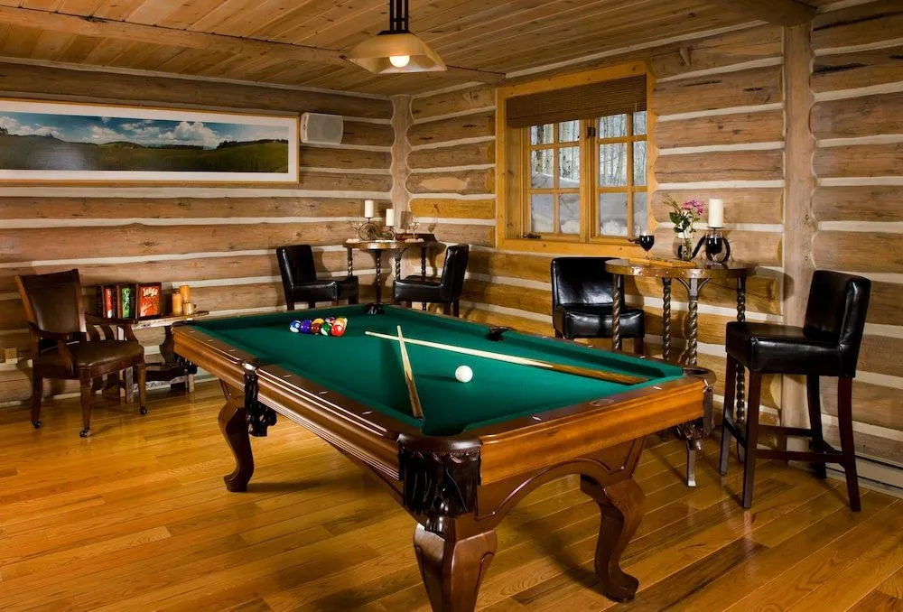 Private Unique On-mtn  4br 4ba 4 Bedroom Cabin by RedAwning