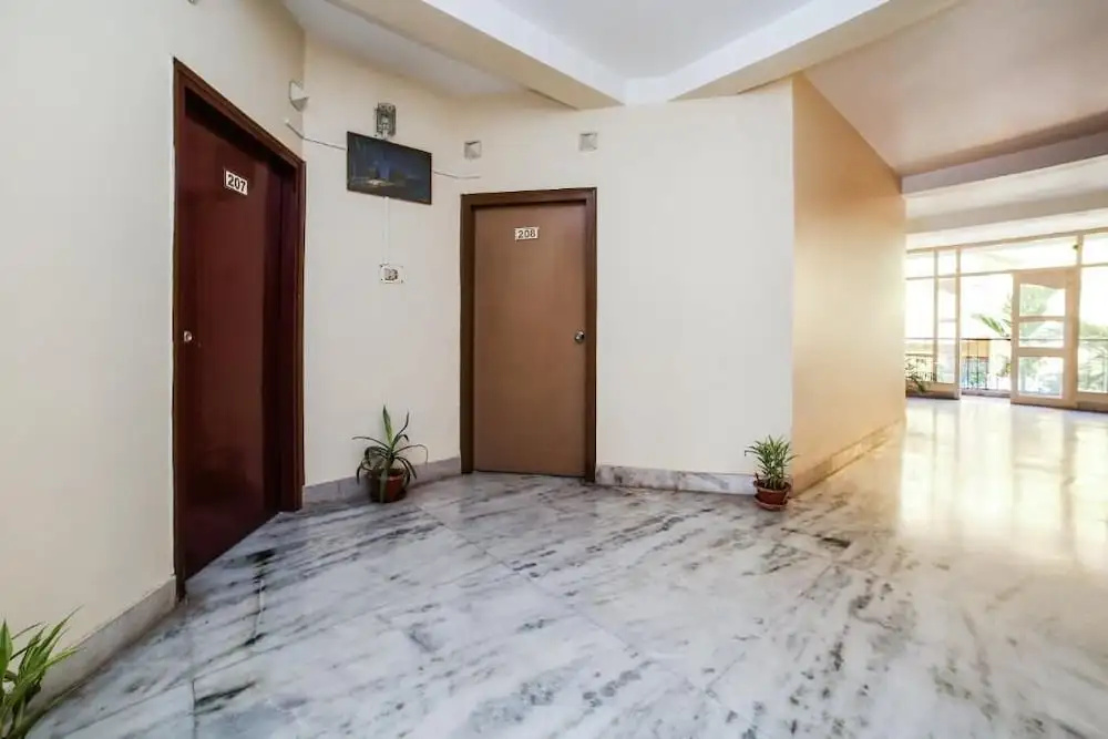 Uttam Guest House