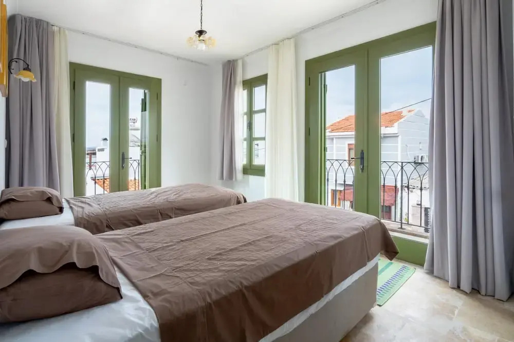 Rustic House With View Balcony in Ayvalik