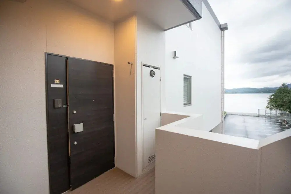 LaLacourt Seaside YAGAJI 2D