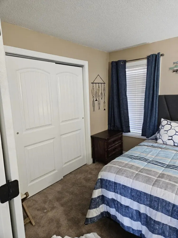 Spacious Family Friendly 3 Bed/3 Bath w/ Amazing Views, Lakeside Pool, & Boat Slip