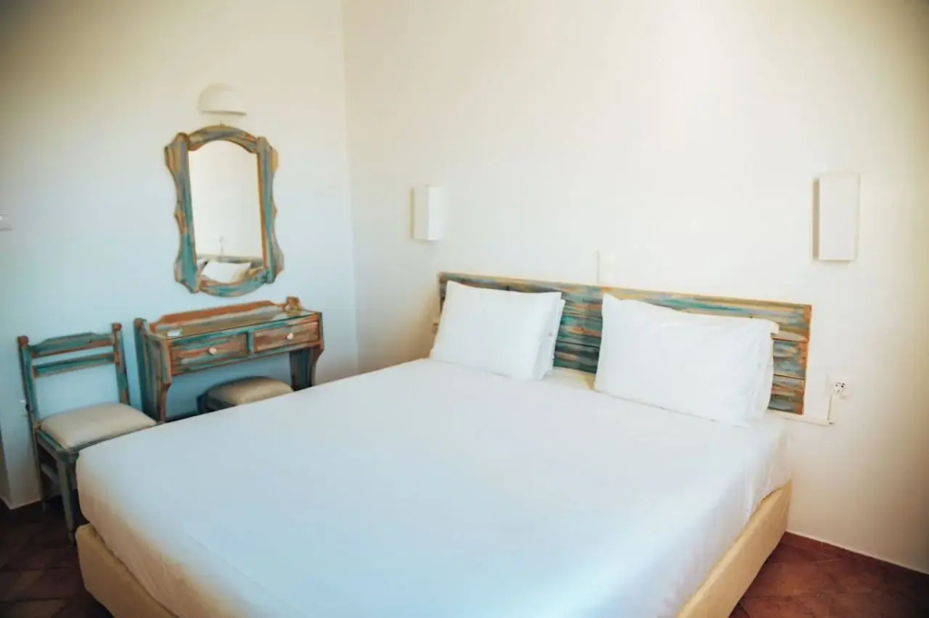 Pounda Paros Resort