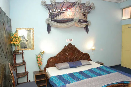 Royal Aashiyana Palace Hotel