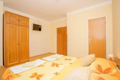 Villa Padova S4 1 Br Apts