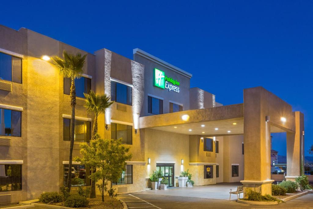 Holiday Inn Express Hotel & Suites Nogales by IHG