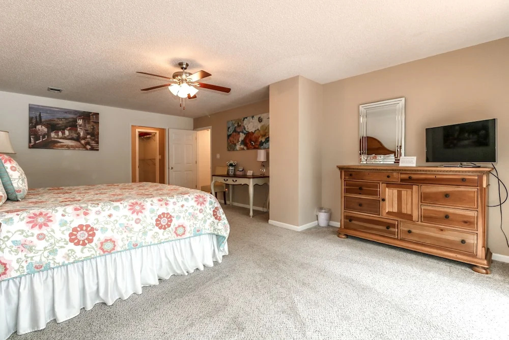 Perfect Vacation Home With Wifi, Gas Grill, and Boat Dock With Slip - Unit 0962 by Redawning