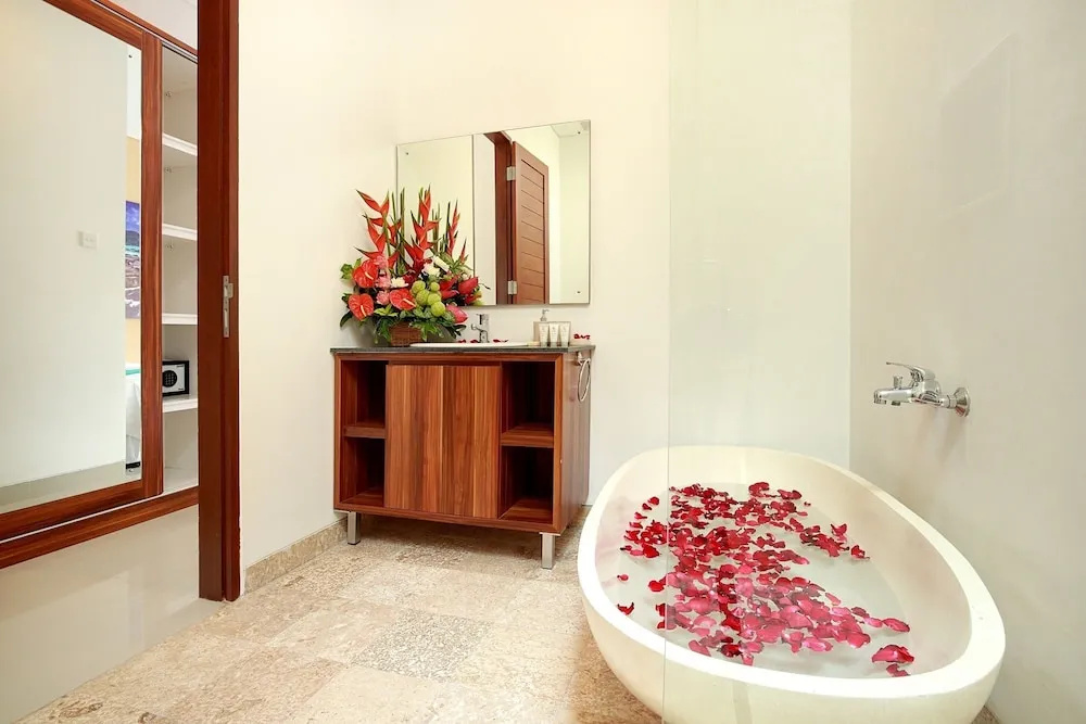 Lucia Villa Seminyak Beachside By Bali Asia Villa