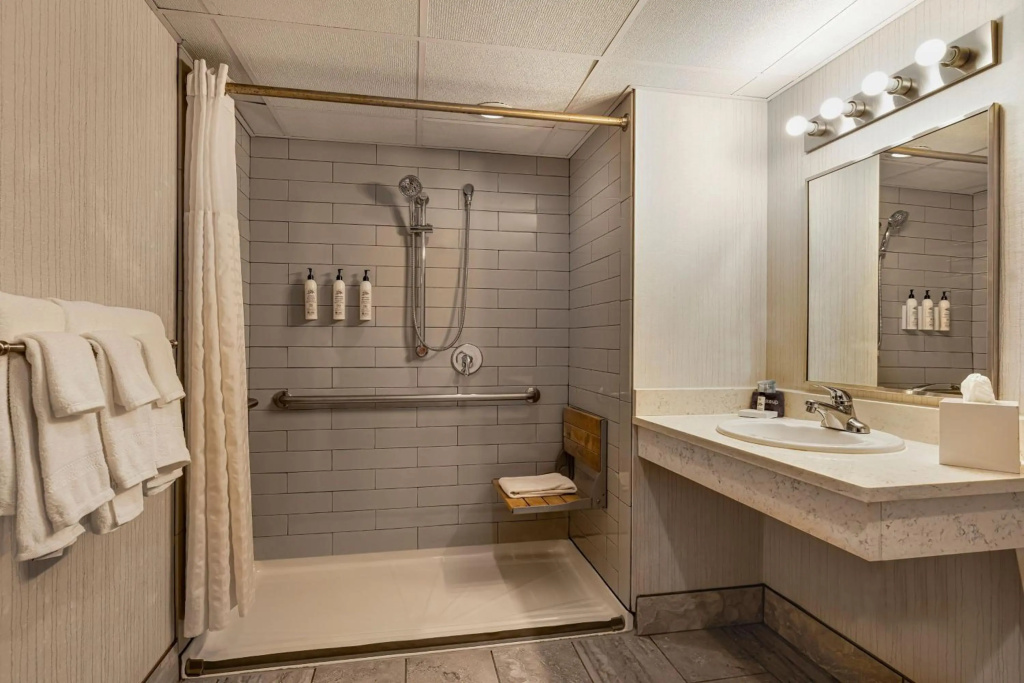 Delta Hotels by Marriott Nashville Airport