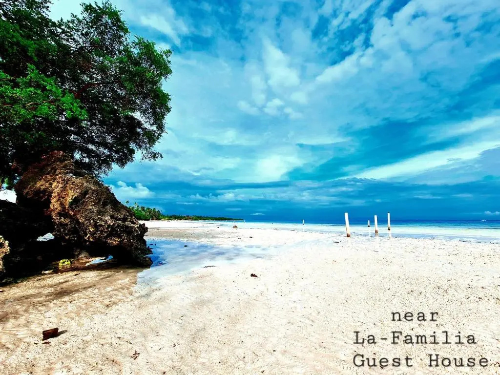 La-Familia Guest House