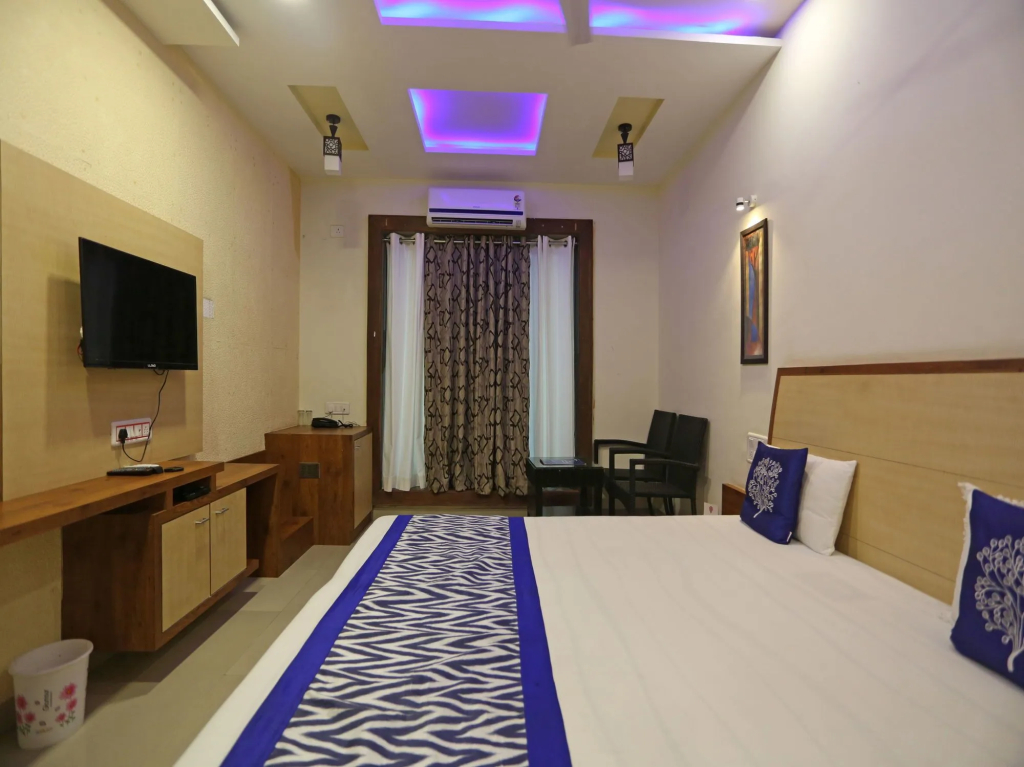 OYO 6557 Hotel Kaka Inn