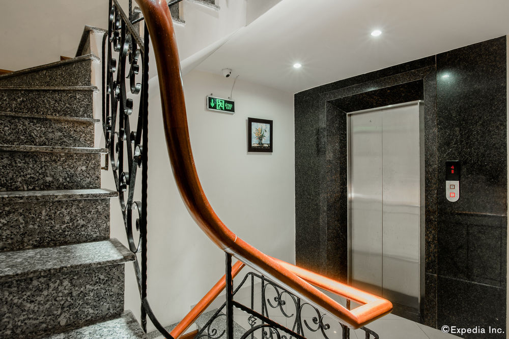 Silk Flower Hotel & Spa