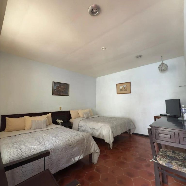 Hotel y Restaurant Embajadoras