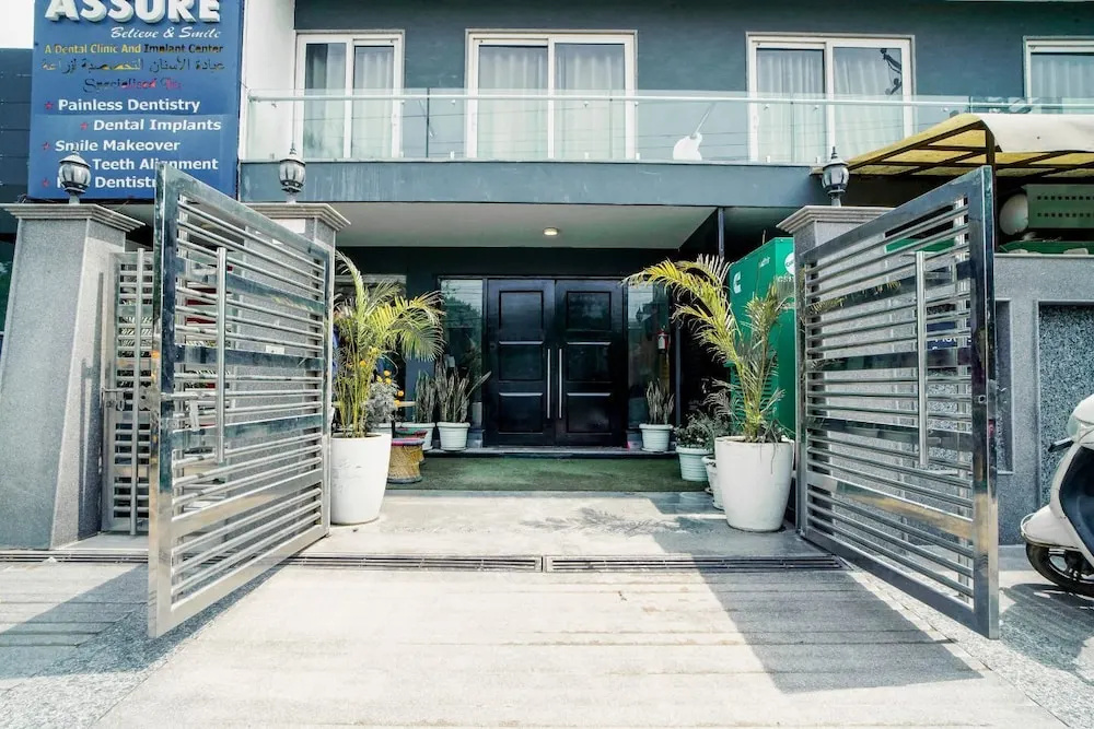 Lime Tree Hotel - Near Medanta Hospital