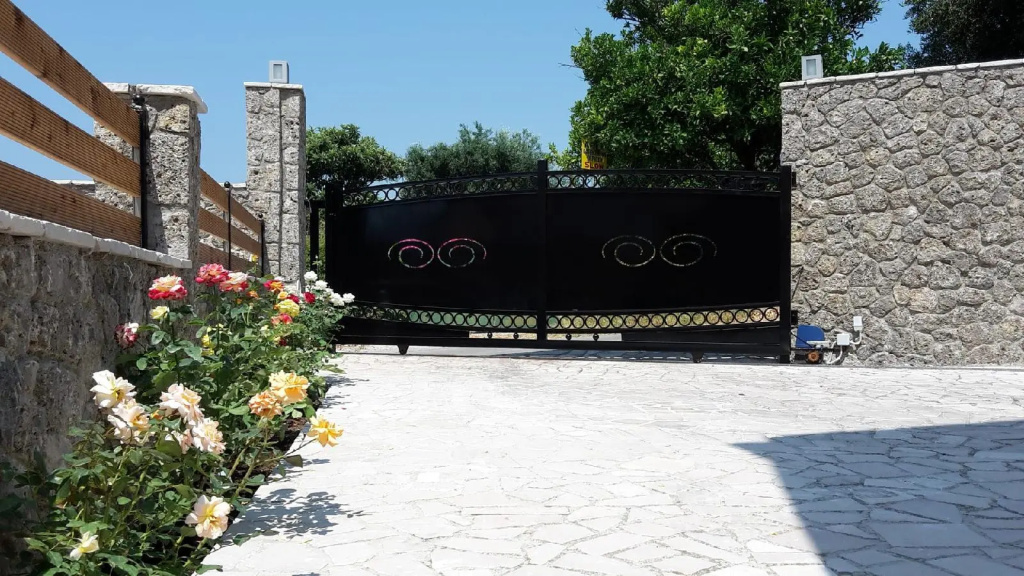 Achillion Luxury Corfu Villa & Suites