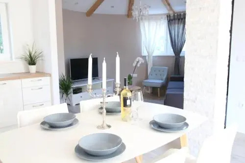 Apartments & Villa Tisno