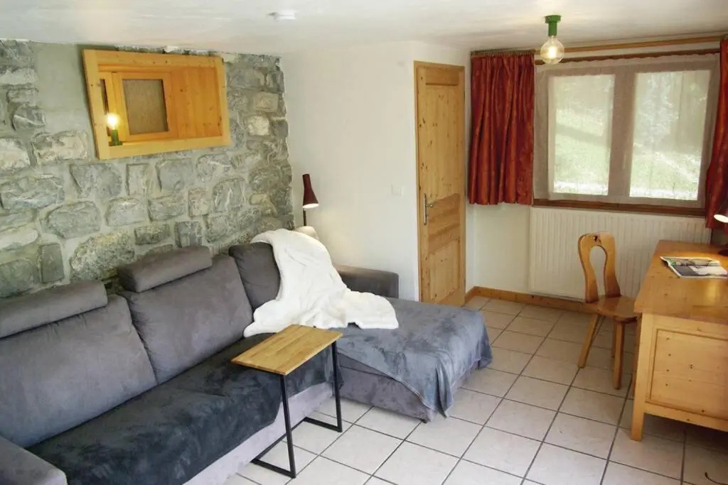 Appart Saint-Antoine Morzine vue soleil jardin calme parking 2 à 4 pers