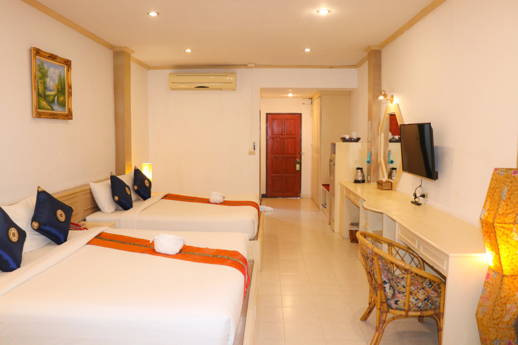 Andaman Seaside Resort Bangtao Beach