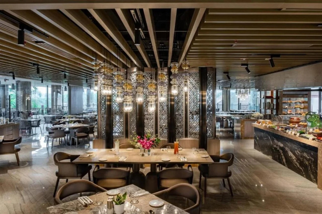 Pullman Putrajaya Lakeside