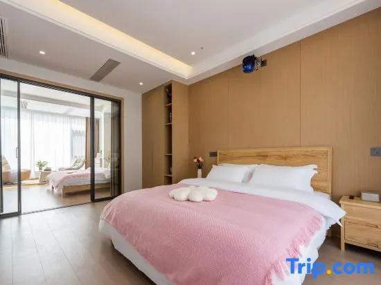 Inkstone Embraces the Pearl Homestay