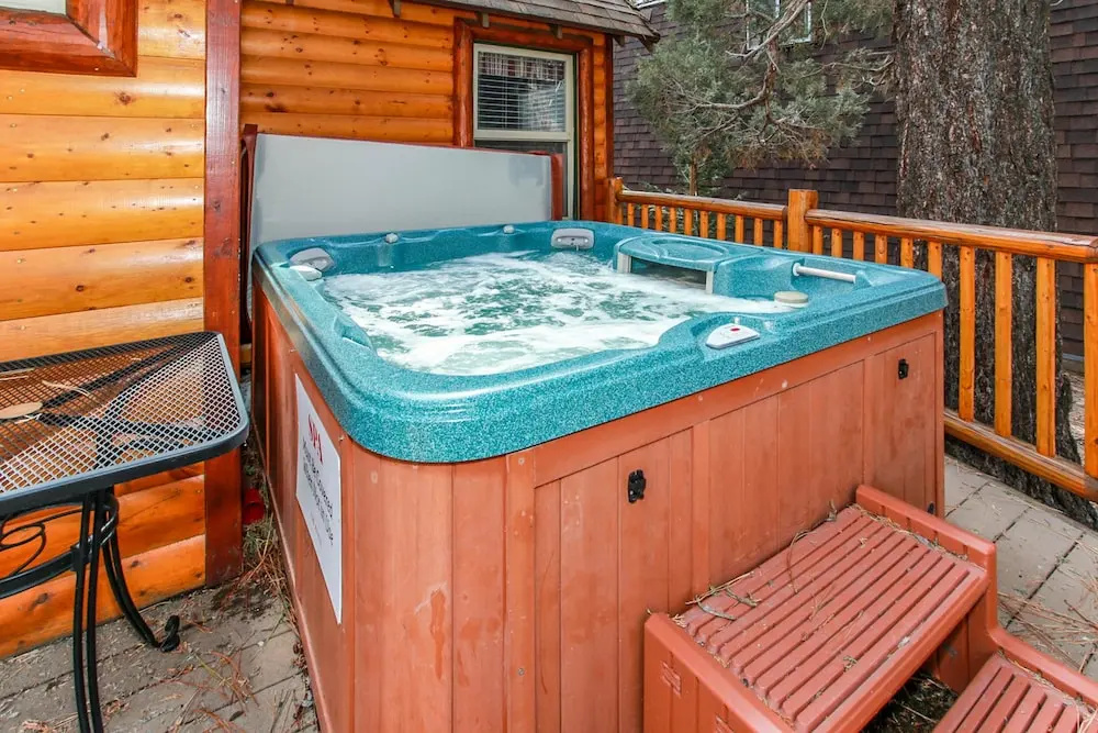 Bear Hug Hideaway