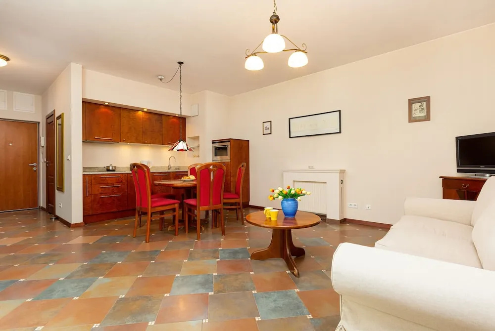 Obrzeżna Apartment by Renters
