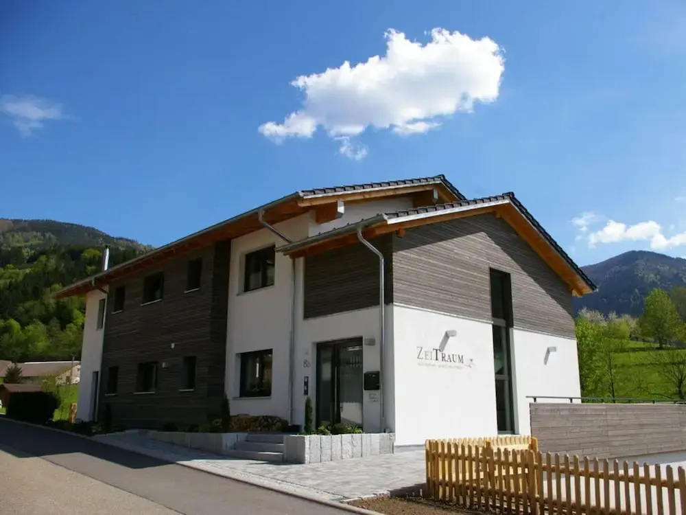 Tasteful Apartment in Elzach-yach