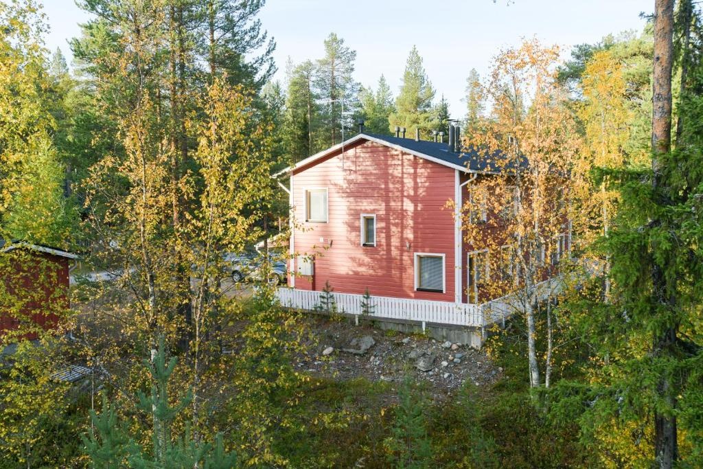 Pyhäkoti Holiday Home