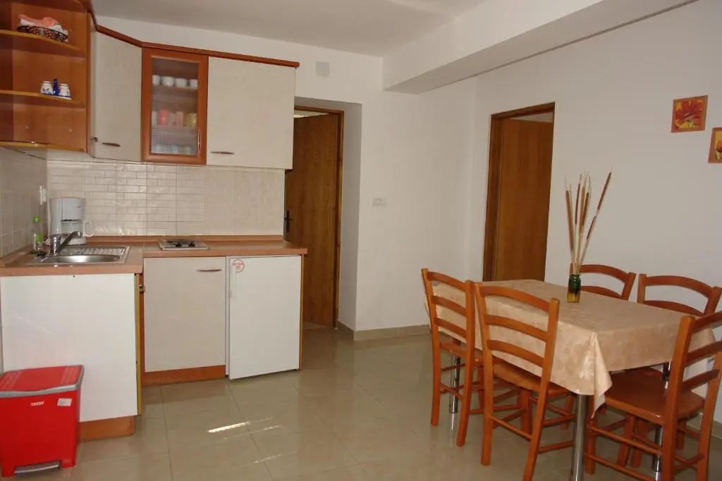Apartments with parking space Mandre, Pag - 18748