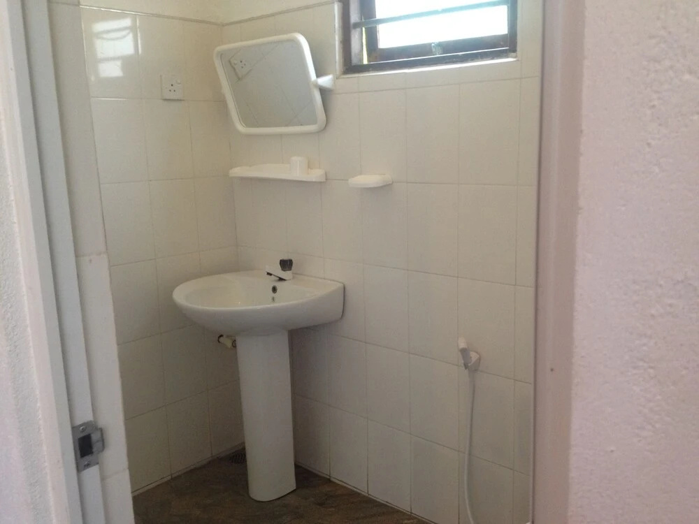 Hikka Green Family House