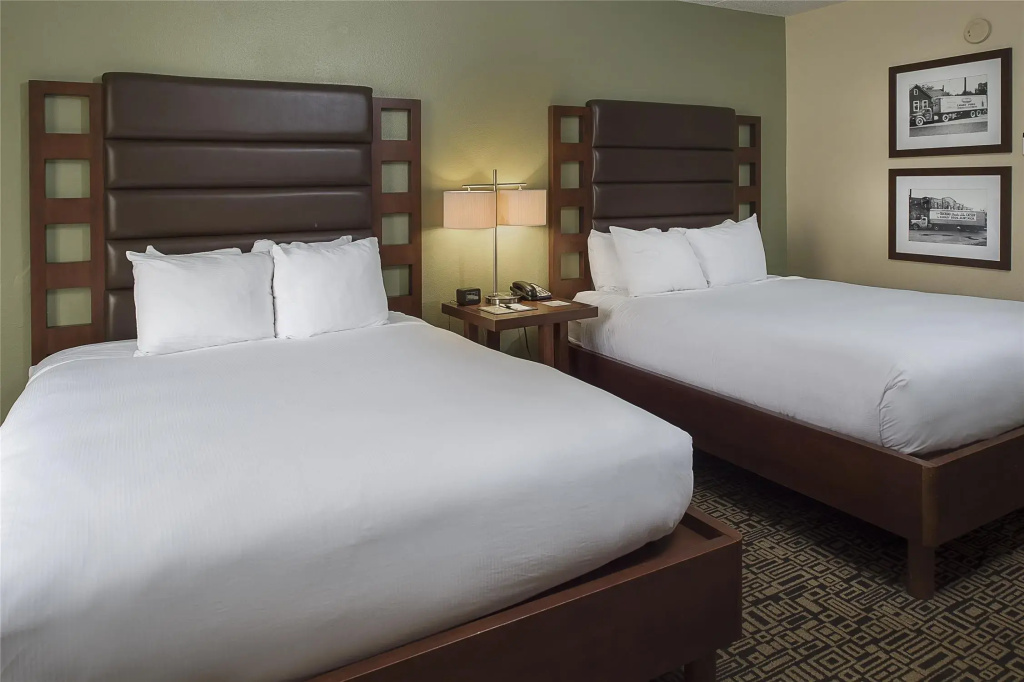 DoubleTree by Hilton Collinsville/St.Louis