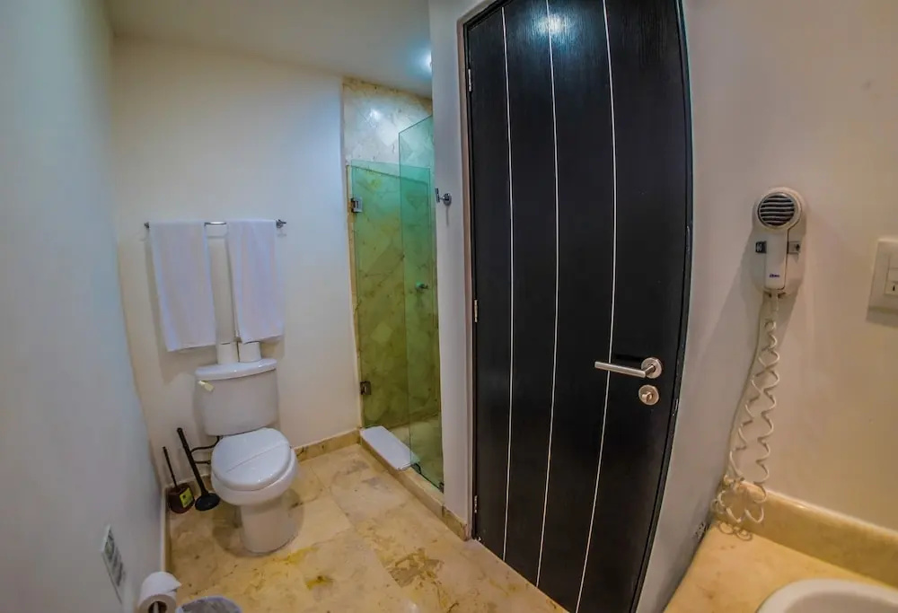 La Vista 6 Oceanview Condo in Playa del Carmen by RedAwning