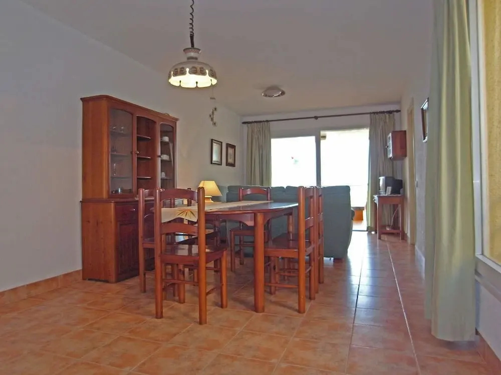 Inmovecos 1º linea playa con piscina Arpon 8C