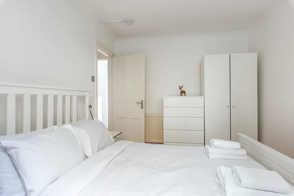Modern 3 Bedroom Central Brighton House