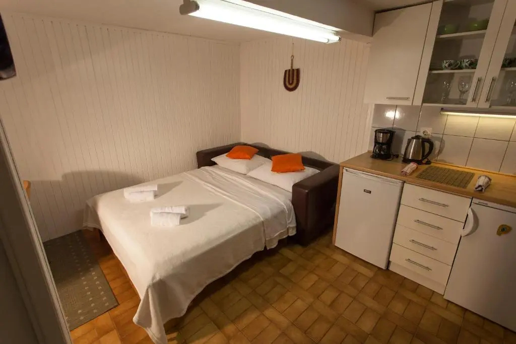 Studio Apartment Nihar