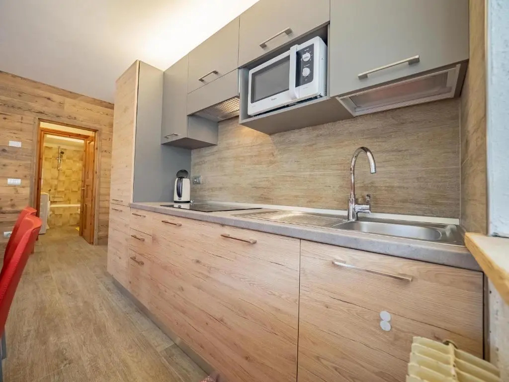Leveron Apartments