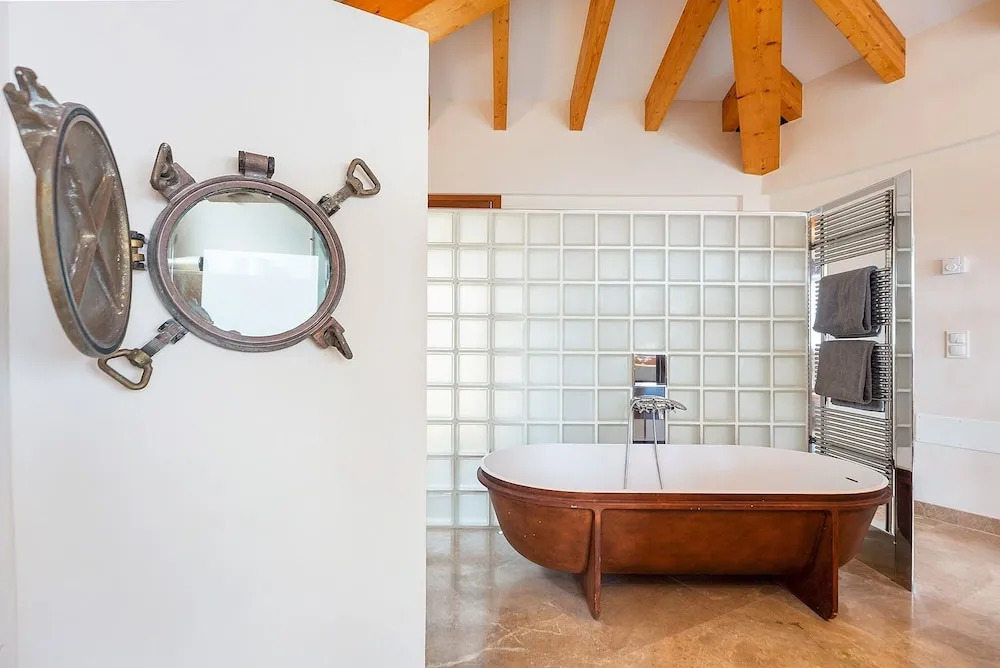 Mallorca front line property sea access