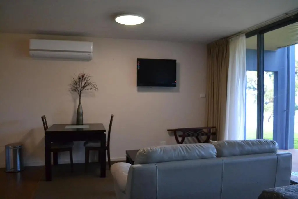 Lufra Beachside Hotel