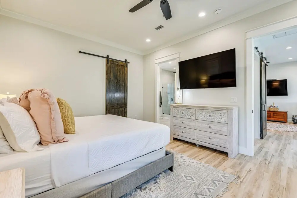 Walk to Gulf: Modern Retreat in Santa Rosa Beach!
