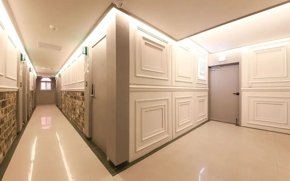 Gwangju Sinan Yeogiseo Jaja