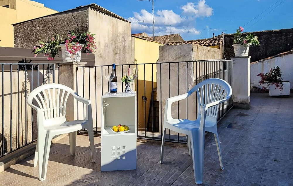 Amazing Home in Piedimonte Etneo With Wifi and 1 Bedrooms